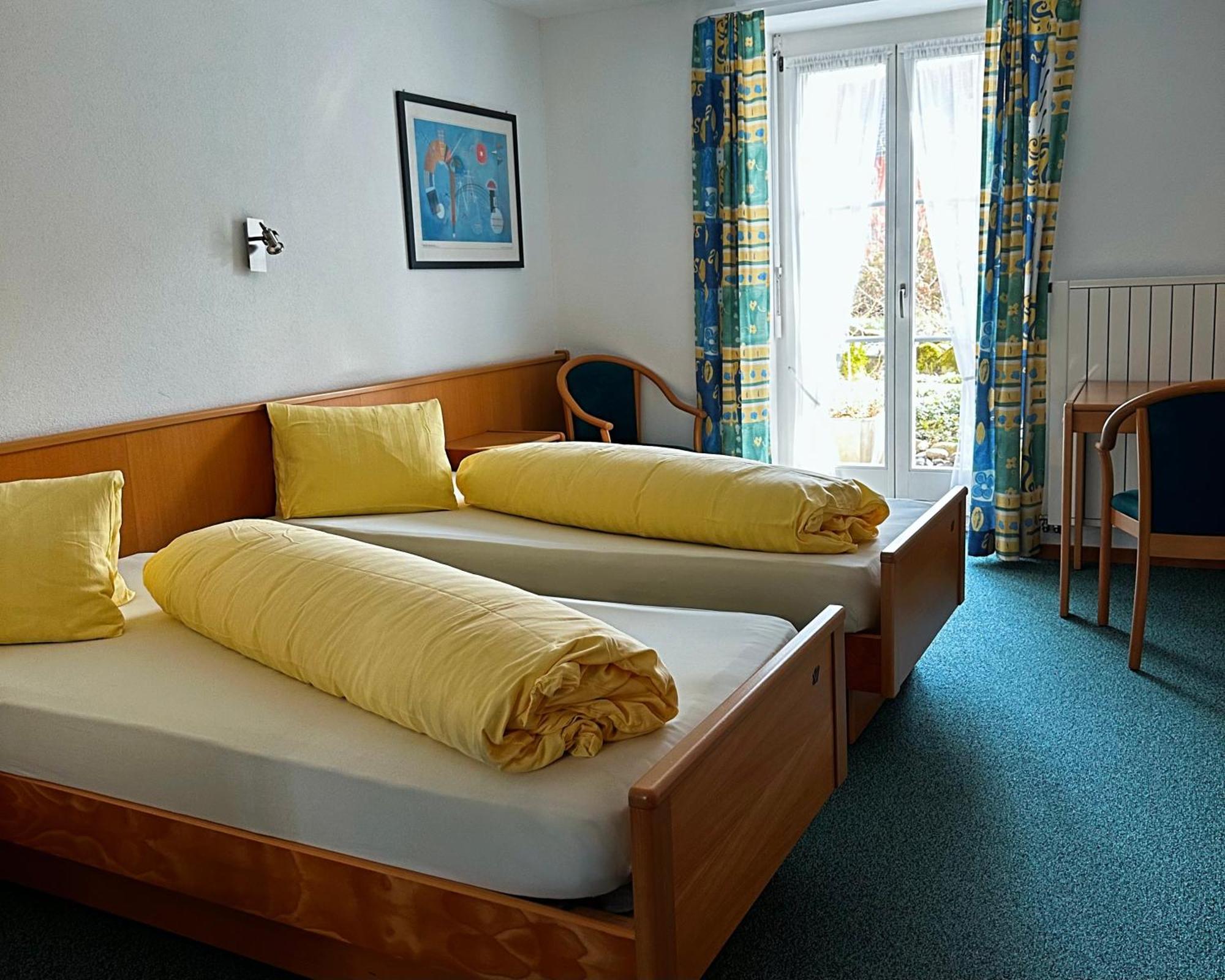 Hotel Loewen Monchaltorf Ngoại thất bức ảnh